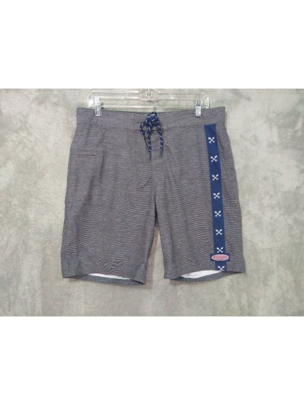 Vineyard Vines Shorts Mens 32 Gray Striped Performance Board Swim Trunks